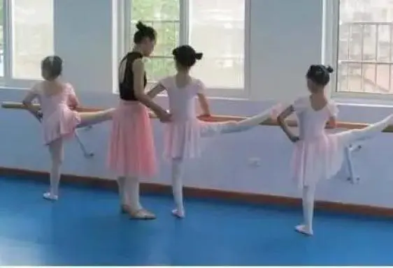 篮球一周体能训练计划表怎么写的_2